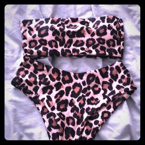 Leopard bikini